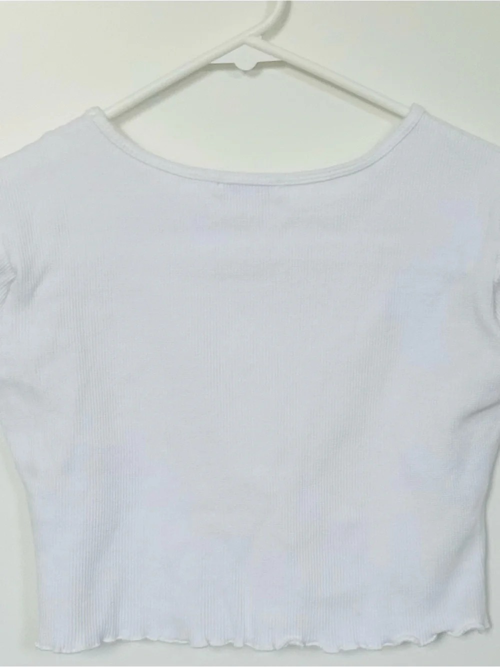 MIOU MUSE Waffle Knit Crop Top White Lettuce Ruffle Details - Picture 3 of 5